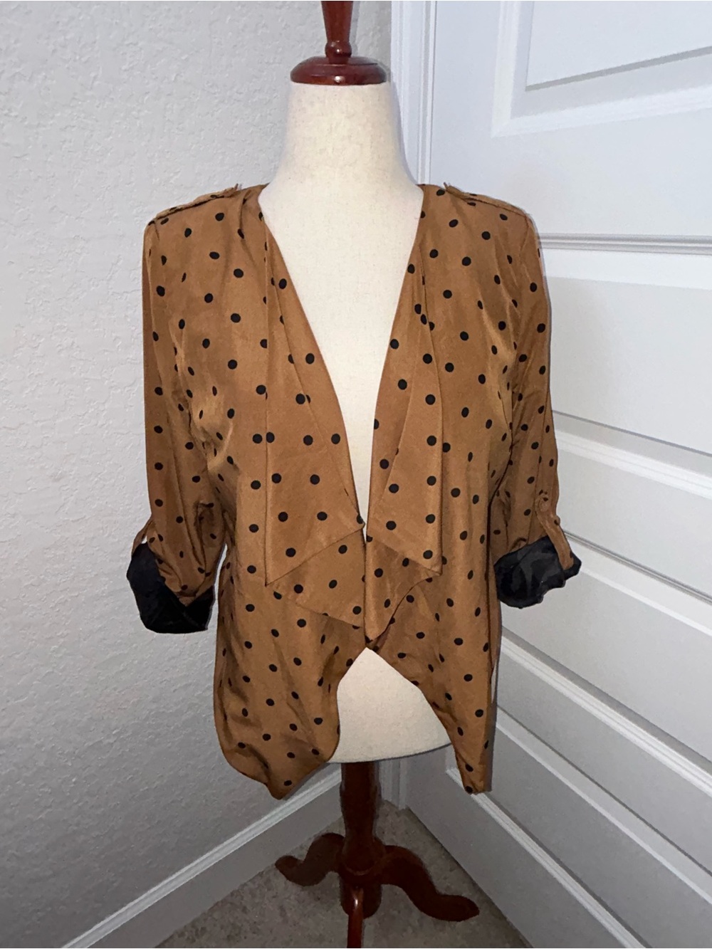 MINE Polka Dot Print Roll Tab Sleeve Open Cascade Front Blazer Jacket
